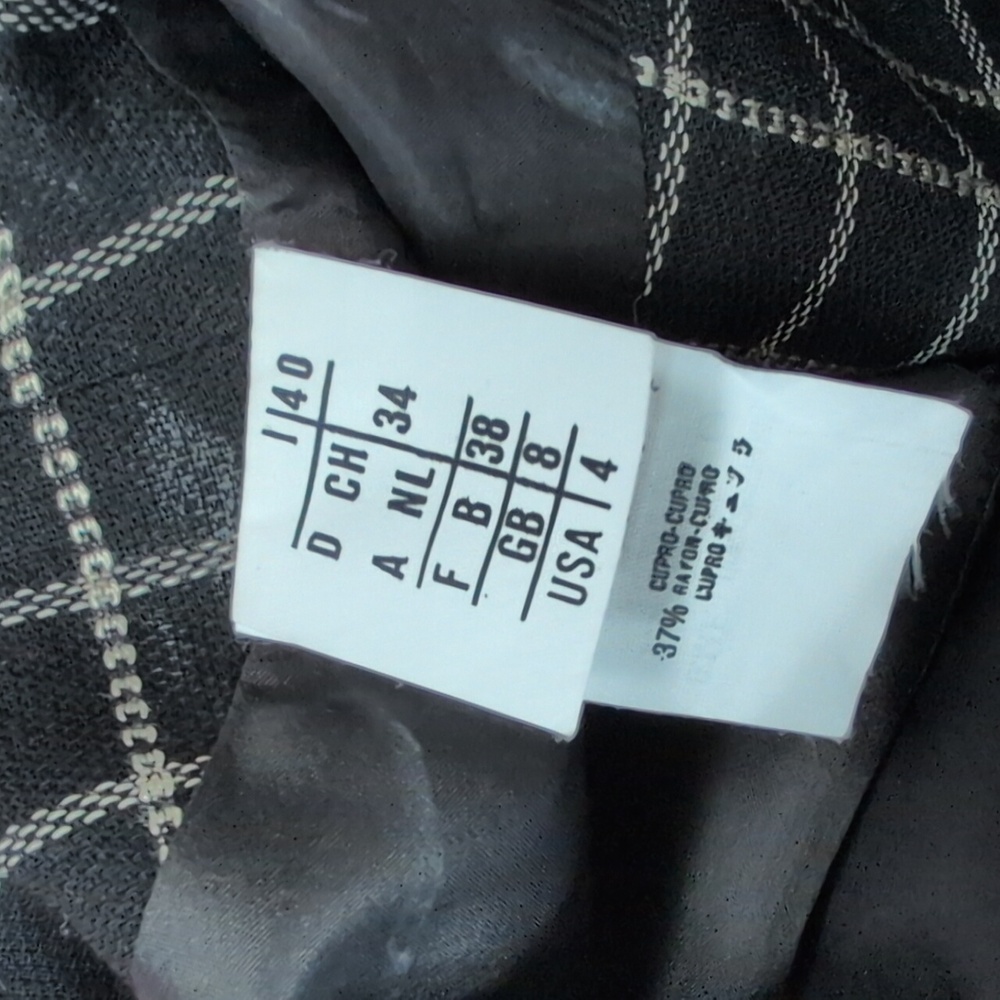 Studio 0001 Vest - Picture 6 of 6